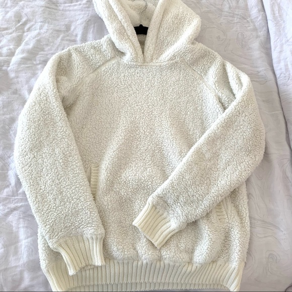 2 for $20 🎀 White teddy hoodie - Picture 4 of 5